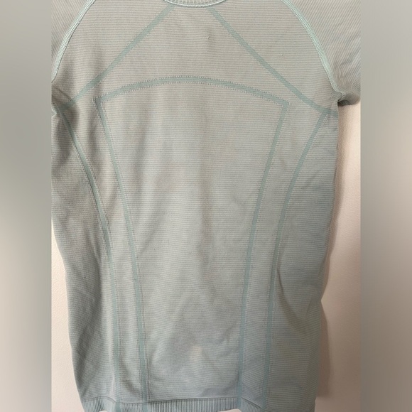 Girls’ Ivivva Blue Exercise Tshirt Size 14 - Picture 2 of 7